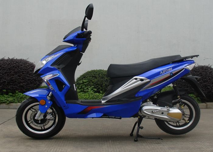 2 Stroke 1 xi lanh Động cơ dành cho người lớn màu xanh dành cho người lớn 150 Kg Công suất tải tối đa 2.0 Tiêu thụ dầu
