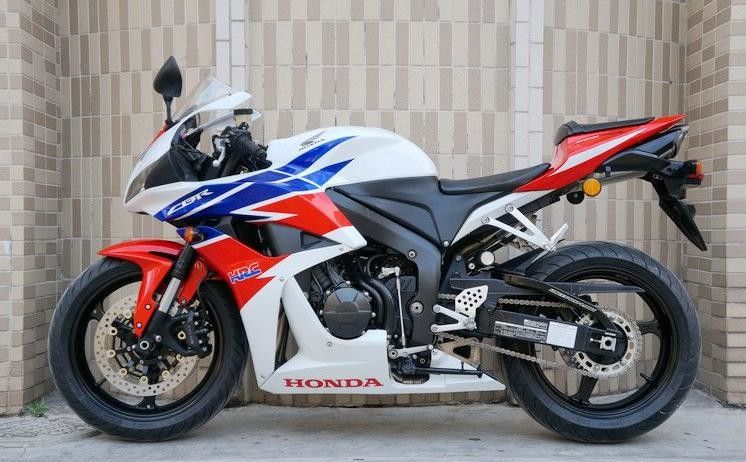 Xe mô tô Yamaha làm mát bằng chất lỏng, 600cc chạy bằng điện Xe máy nội tuyến Bốn xi lanh
