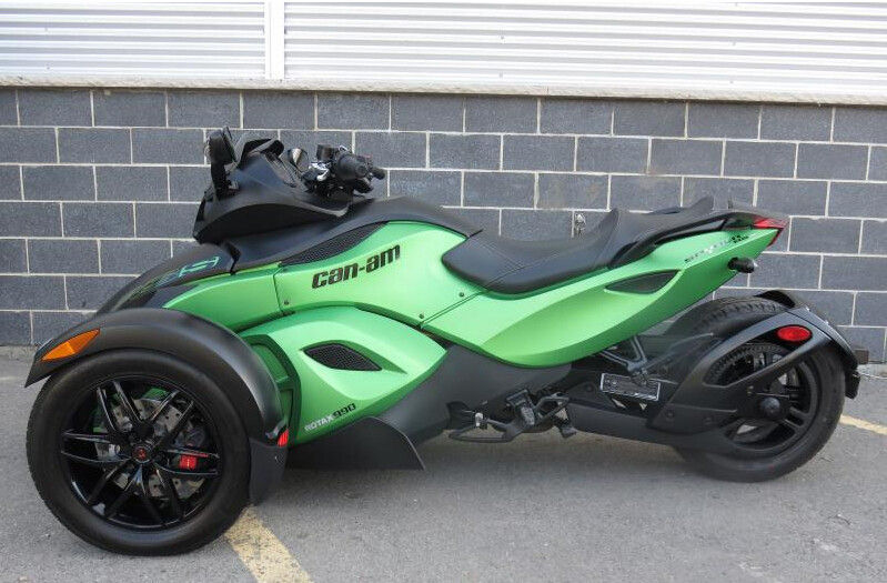 1000cc Can Am 3 Wheel Motorcycle, V - Twin 2 Front Wheel Motorcycle Liquid Cooled