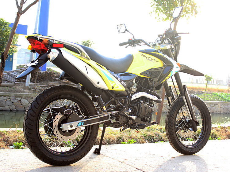 250cc xi lanh đơn 4 thì đột quỵ làm mát bằng không khí