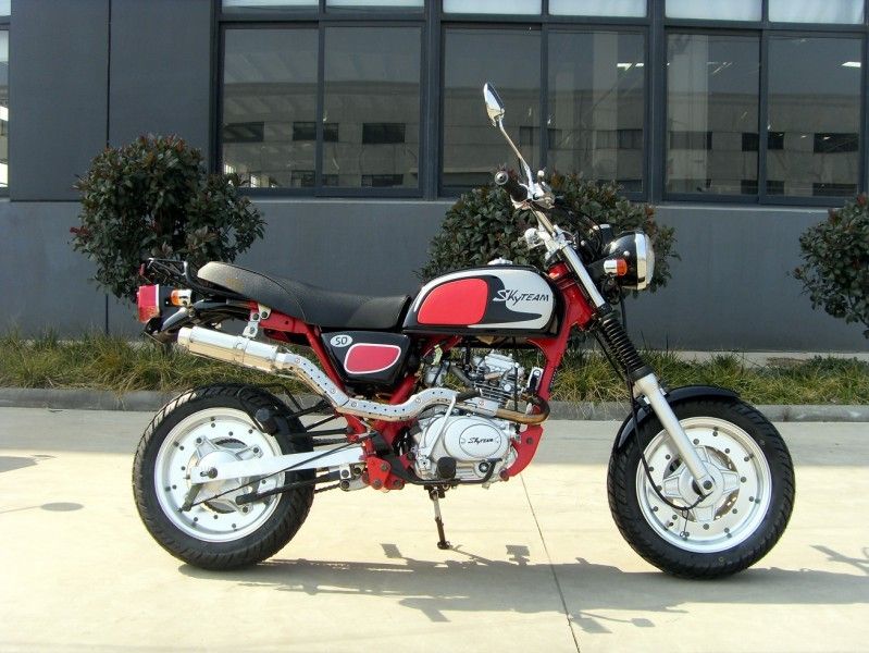 Xe máy Dirt Bike mini 50cc với tay lái / đồng hồ tốc độ và đèn báo hiệu cổ điển