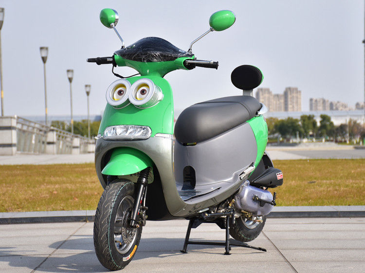 Làm mát bằng không khí 9.3hp / 7500rpm 12 