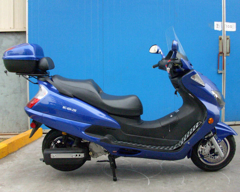 Cvt Gear Motor Scooter 250cc Với Đĩa trước Đĩa sau Phanh đĩa Chengshin Dot