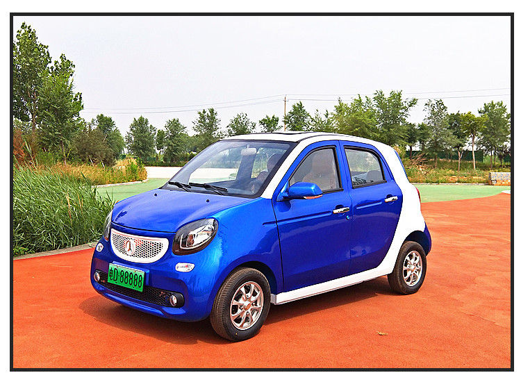 Xe golf 4 chỗ có động cơ 5kw Benz Smart Style 6v 220ah Với phạm vi 180 Km