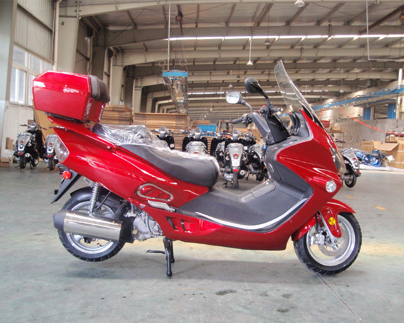 68.3 Mile / H Tốc độ 250cc Xe tay ga dành cho người lớn Xe máy 13 inch Vành nhôm với Độ sáng