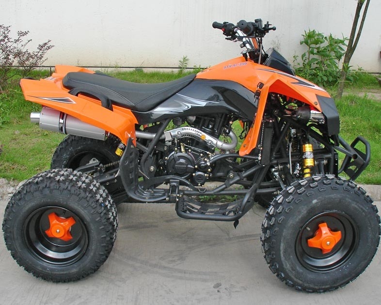 Thanh niên đua xe mô tô 4 bánh 77km / H Tốc độ tối đa 250CC Pin 12V / 9 AH